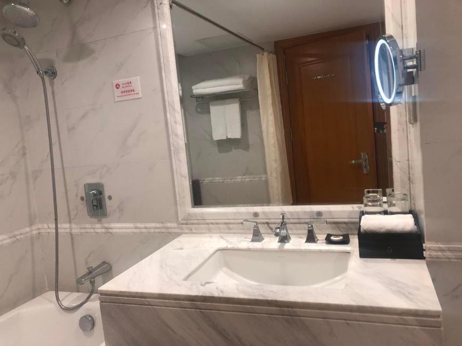Guangzhou Yuehai Hotel Экстерьер фото